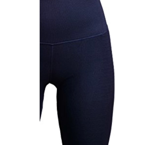 Performance Compression Leggings Capri Length - Picture 3 of 6